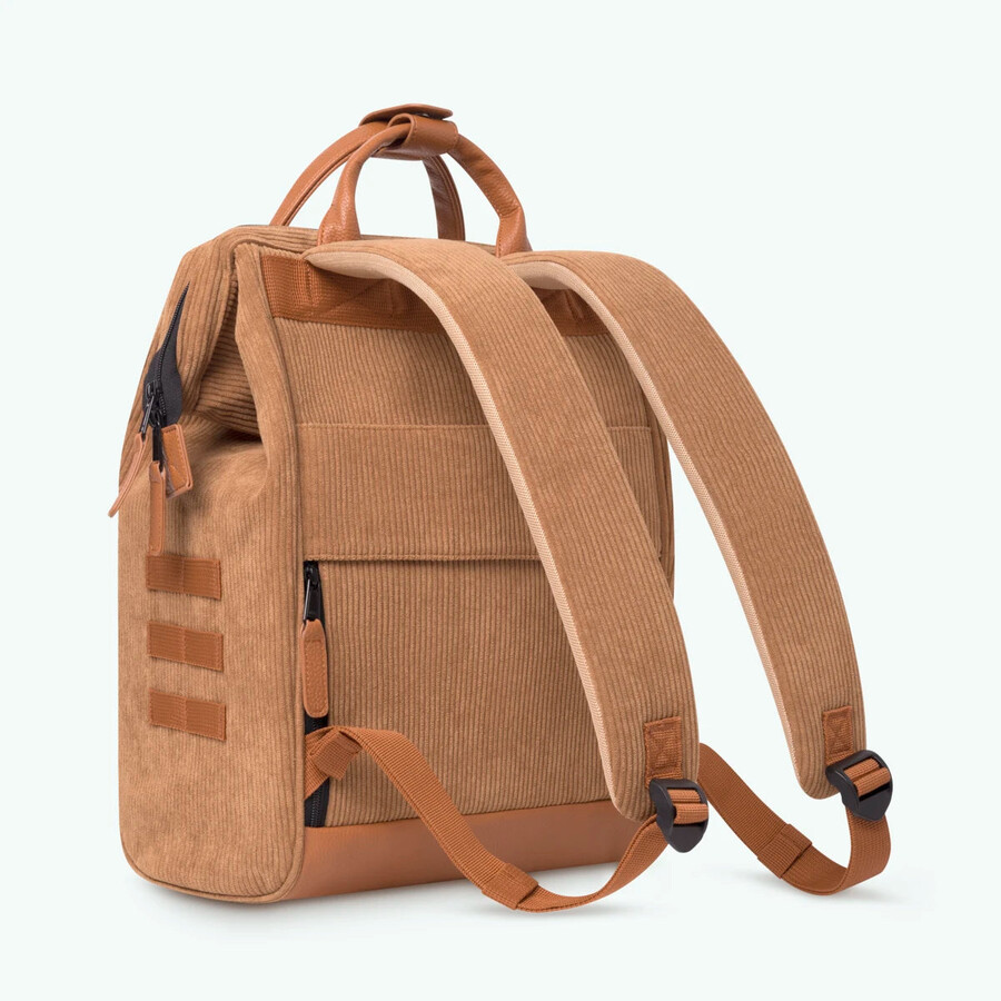sac à dos aventurier moyen dubaï